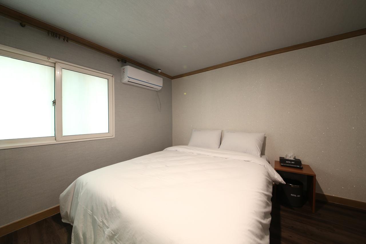 Art Hotel Gumi Exteriör bild